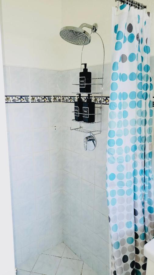 Sugalove Villa 30 Flamboyant Ave سانت جيمس المظهر الخارجي الصورة