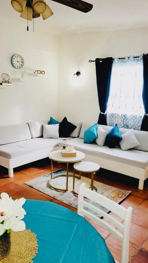 Sugalove Villa 30 Flamboyant Ave سانت جيمس المظهر الخارجي الصورة